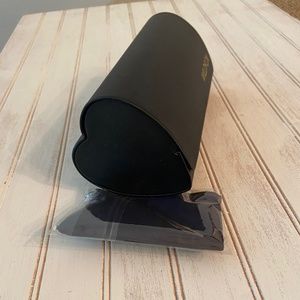 Wildfox Heart Shaped glasses case
